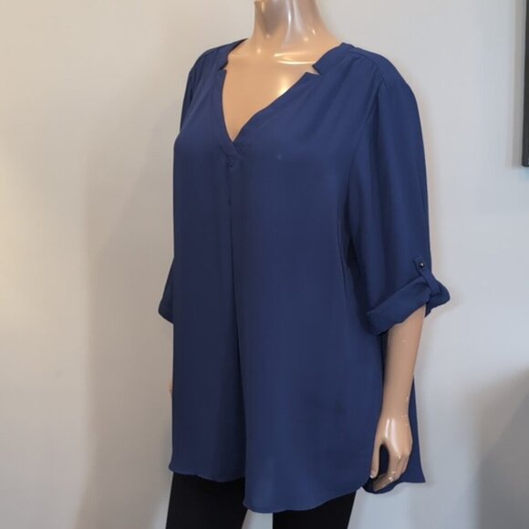 Reitmans Vneck Flowy Blouse Boyfriend Shirt Roll Tab Pleated Notched Tunic Top - Picture 3 of 12